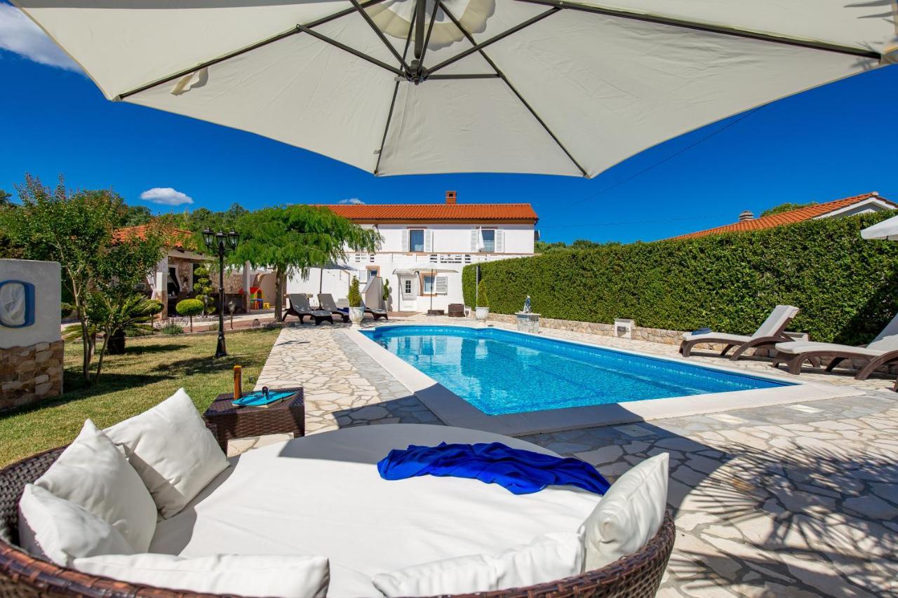 Villa Summer Oasis Dobrinj Eksteriør billede