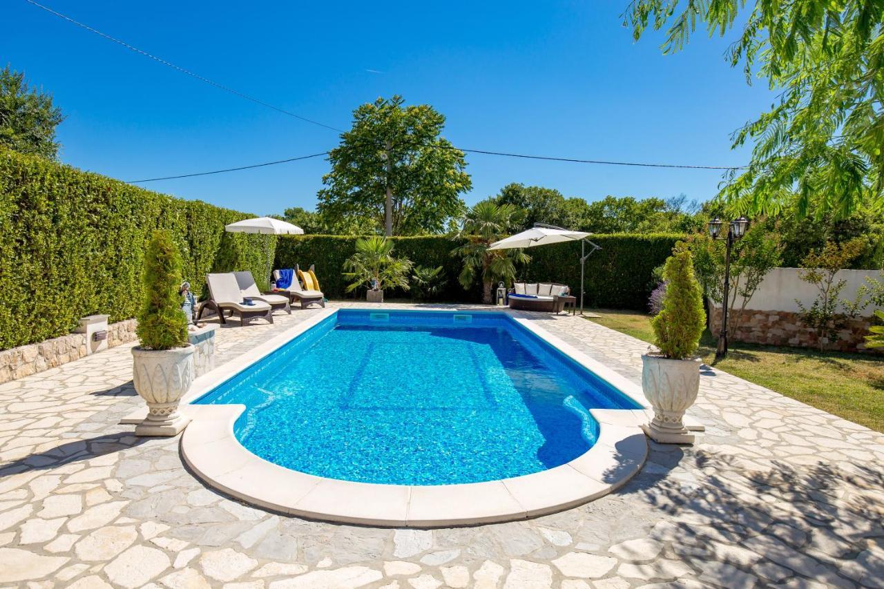 Villa Summer Oasis Dobrinj Eksteriør billede