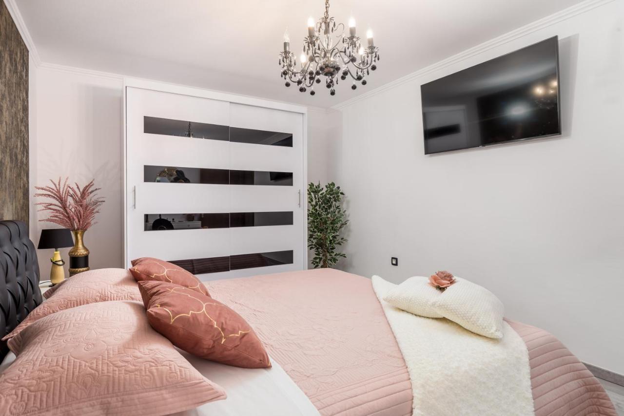 Villa Summer Oasis Dobrinj Eksteriør billede
