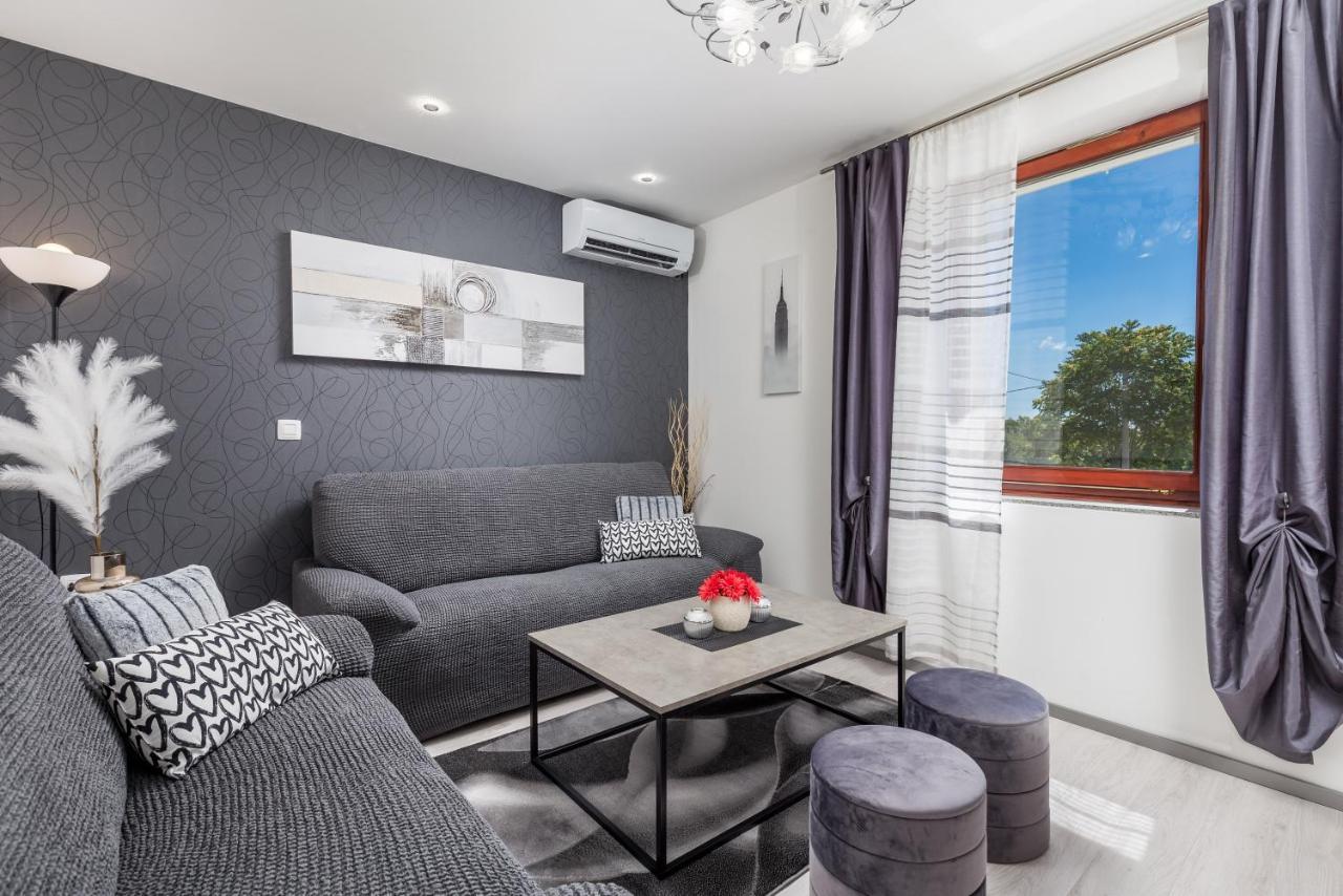 Villa Summer Oasis Dobrinj Eksteriør billede